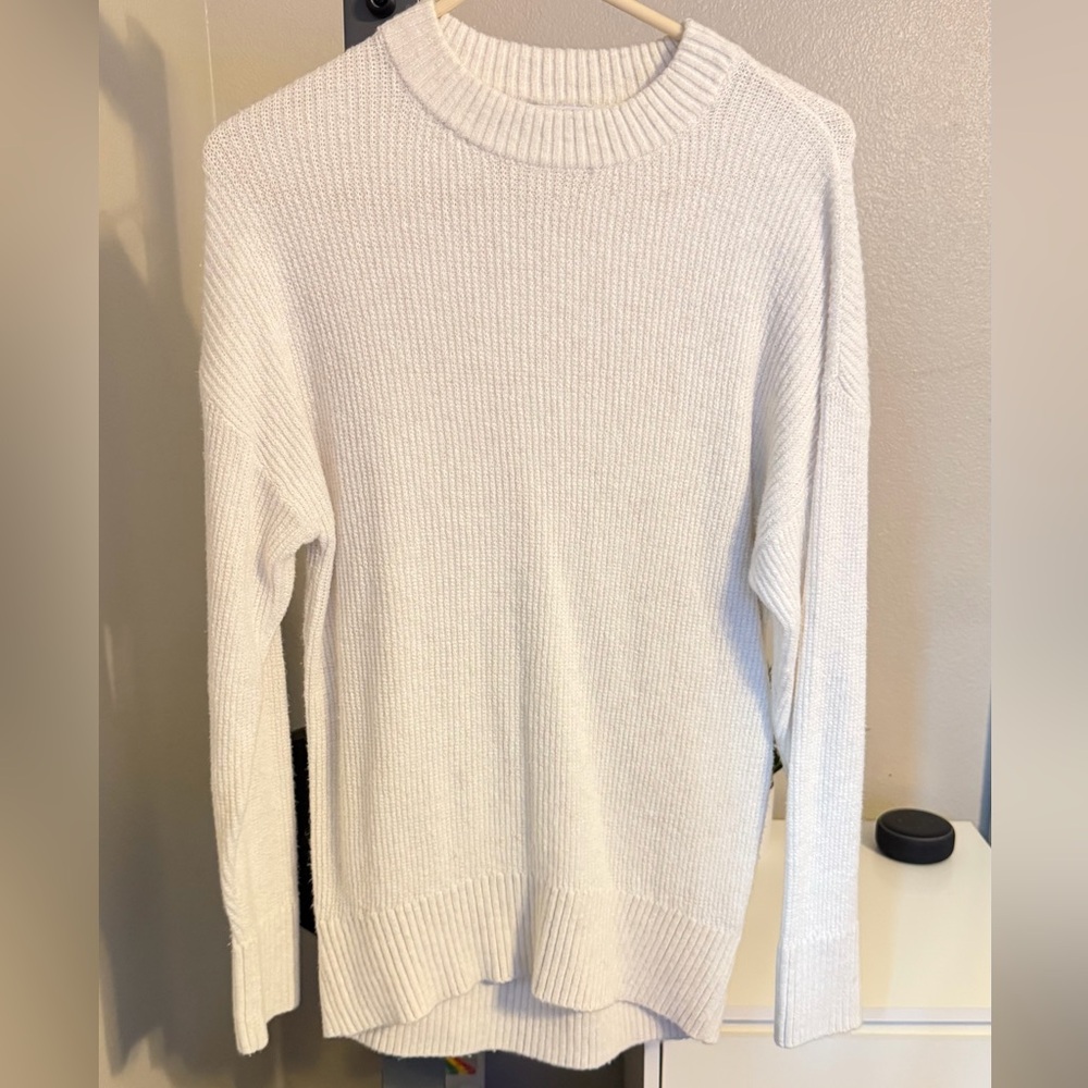Old Navy Women's Cream Turtleneck Sweater